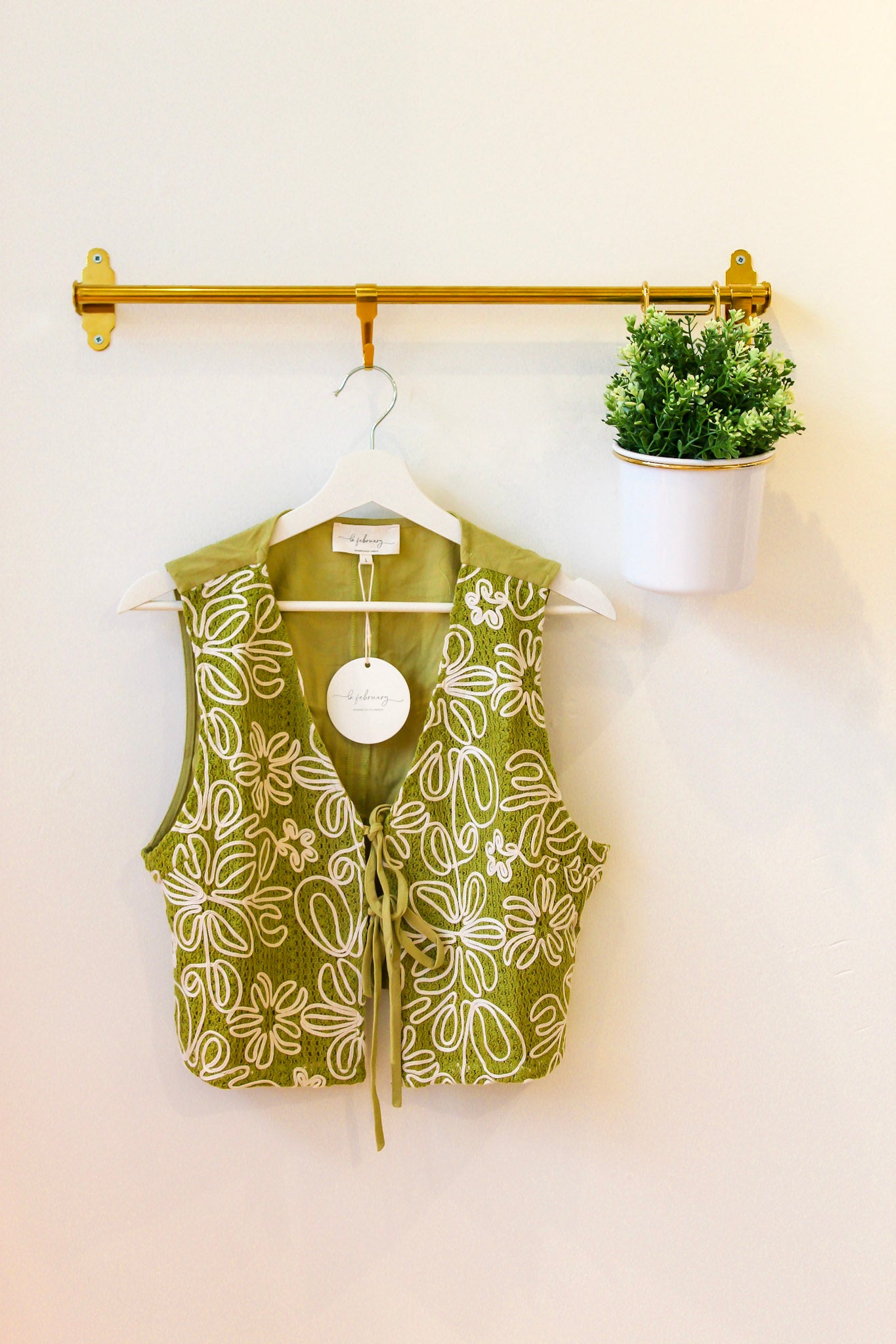 Claire Embroidery Vest - Matcha