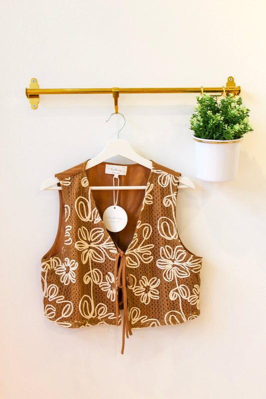 Claire Embroidery Vest - Caramel