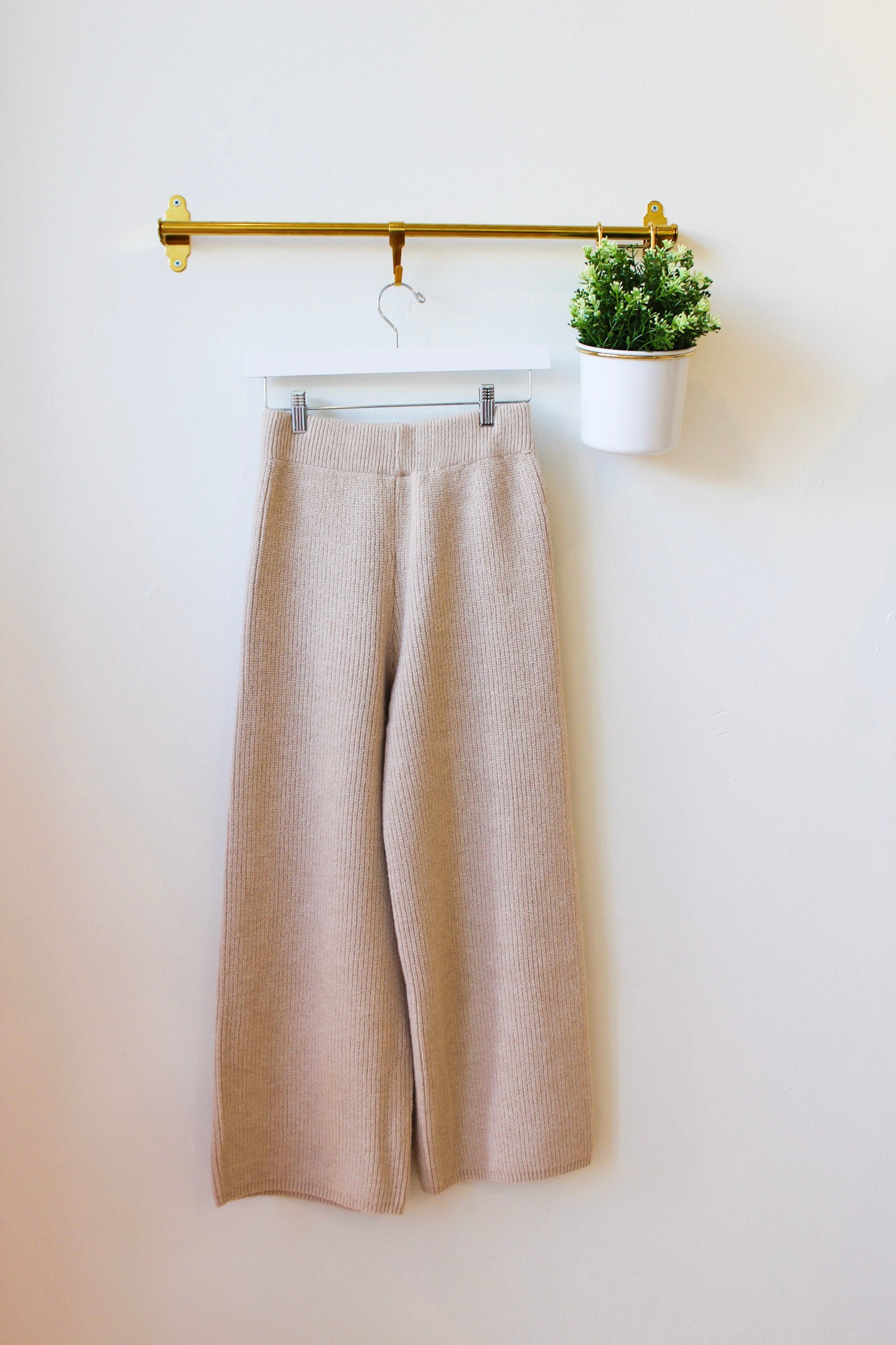 Hazelnut Creamer Sweater Pants