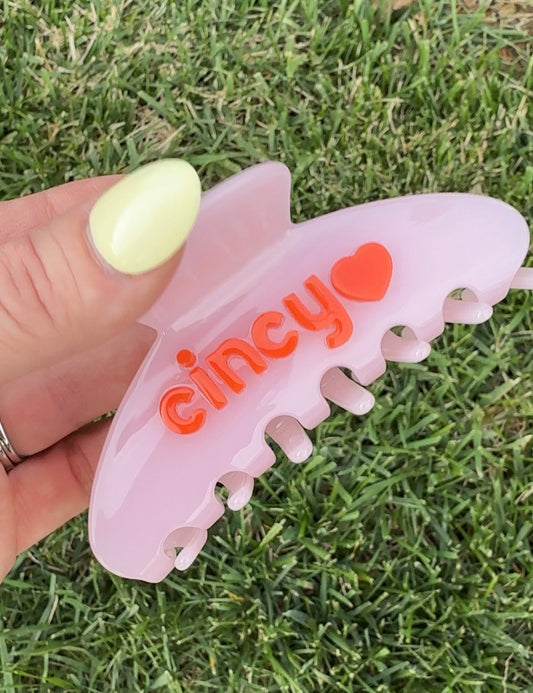 Cincy Strawberry Milk Hair Claw