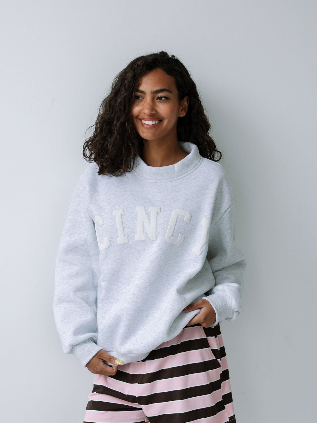 Cincy Mockneck - Ash Gray/White